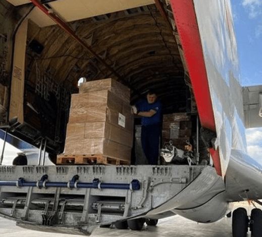 موسكو ترسل طائرة محملة بـ25 طنًا من المساعدات الإنسانية إلى مصر مخصصة لقطاع غزة