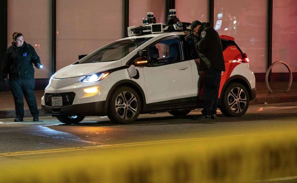 حادث سيارة «كروز» ذاتية القيادة يسلط الضوء على مخاطر الذكاء الاصطناعي