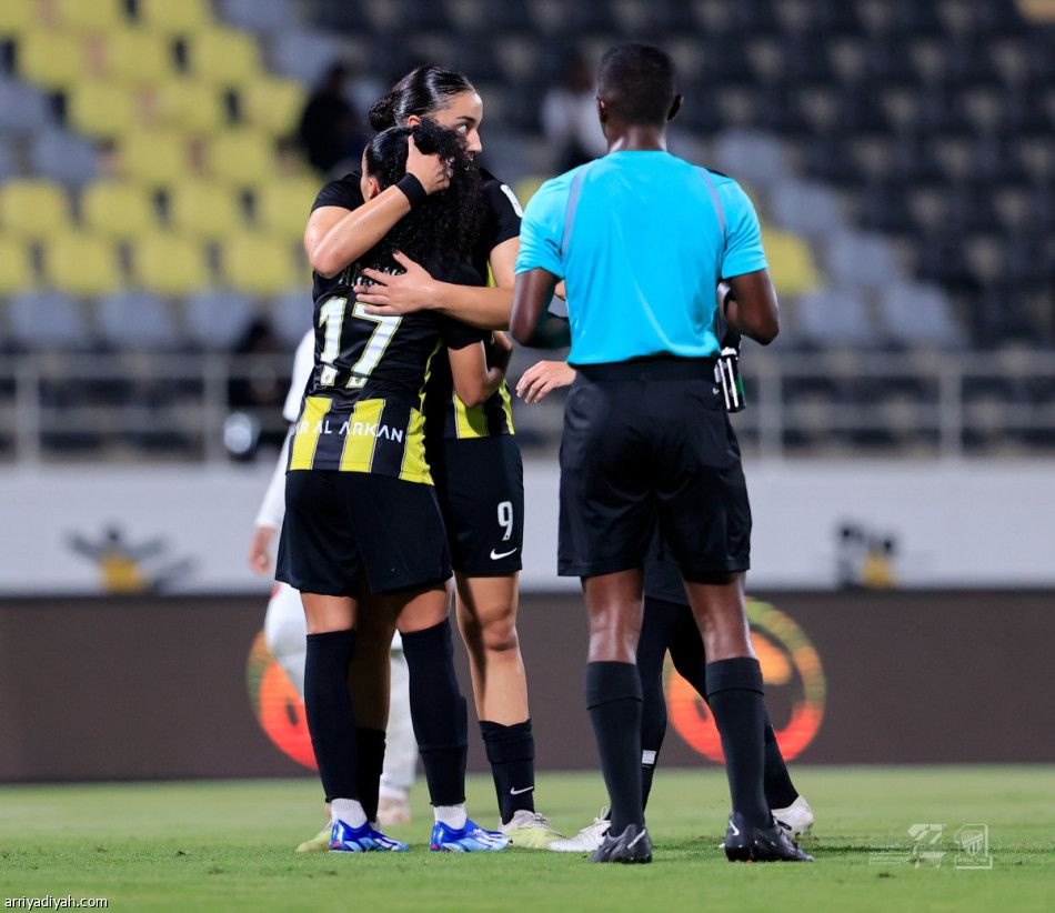 ممتاز السيدات.. الاتحاد يطارد صدارة النصر بثنائية الرياض