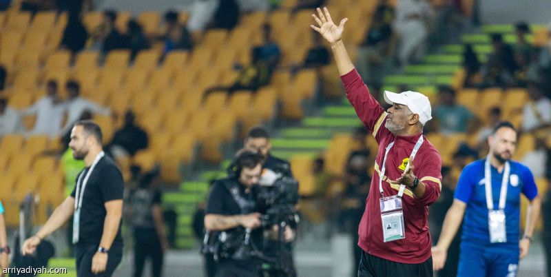 المنقذ خليفة.. علامة الفوز الكاملة