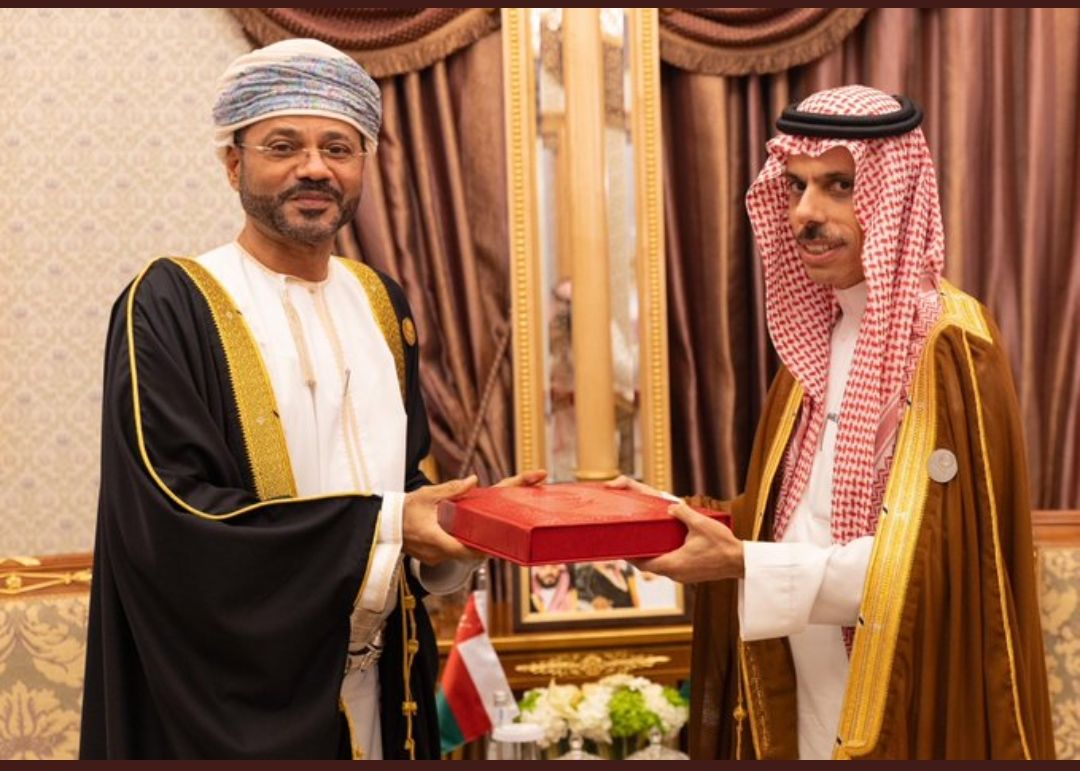 جلالة السُّلطان يبعث رسالة خطية لولي العهد السعودي