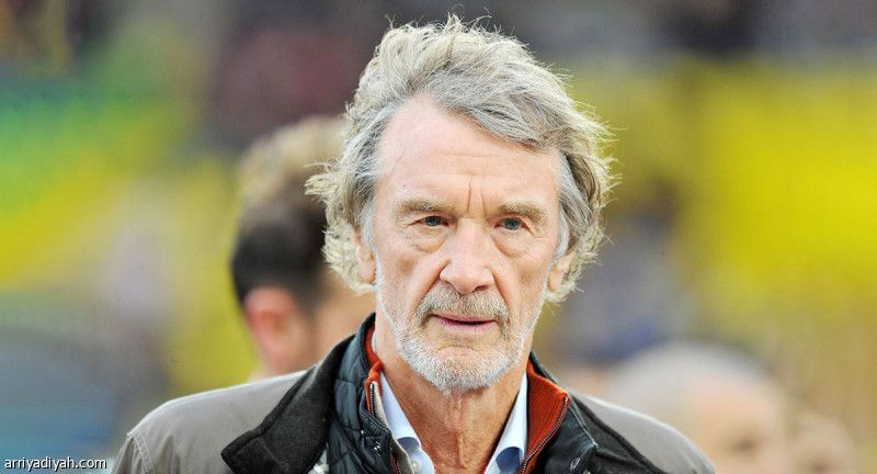 ملياردير بريطاني يشتري اليونايتد