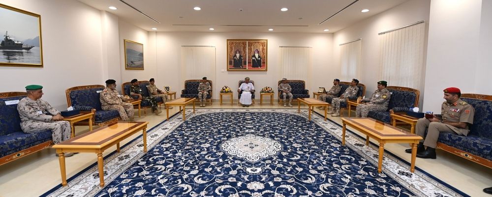 سلطنة عمان تبحث دعم مسيرة التعاون العسكري مع دول الخليج