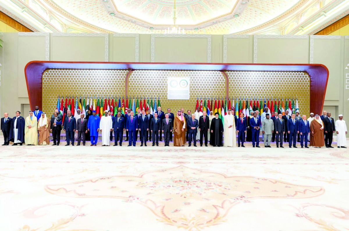 القمة العربية الإسلامية تدعو إلى كسر الحصار على غزة