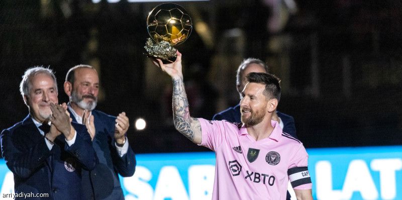 بالثامنة.. ميسي.. يحتفل ويخسر