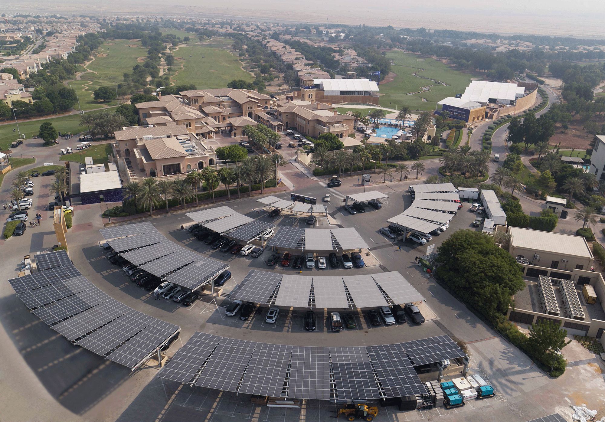 "وصل" تنجز أحد أكبر مشاريع الطاقة الشمسية الكهروضوئية في دبي