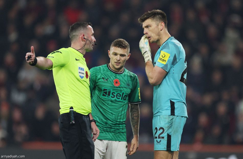 ثنائية سولانكي تقود بورنموث أمام نيوكاسل