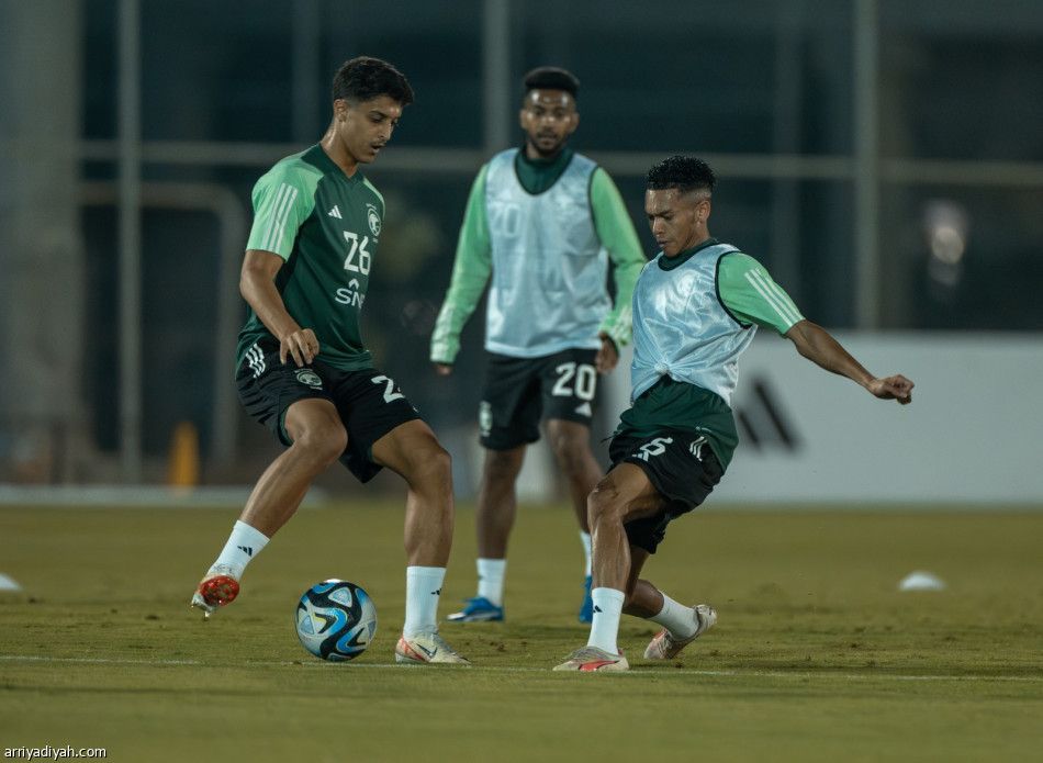 الأخضر يناور..وتمبكتي يغيب