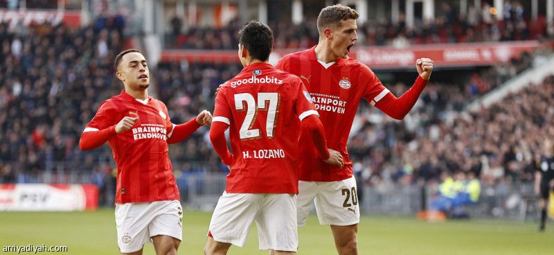 برباعية.. أيندهوفن يعزز الصدارة