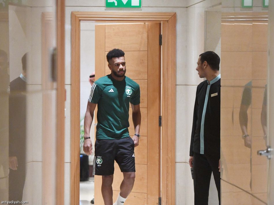 مانشيني يغير مواعيد الخمسة