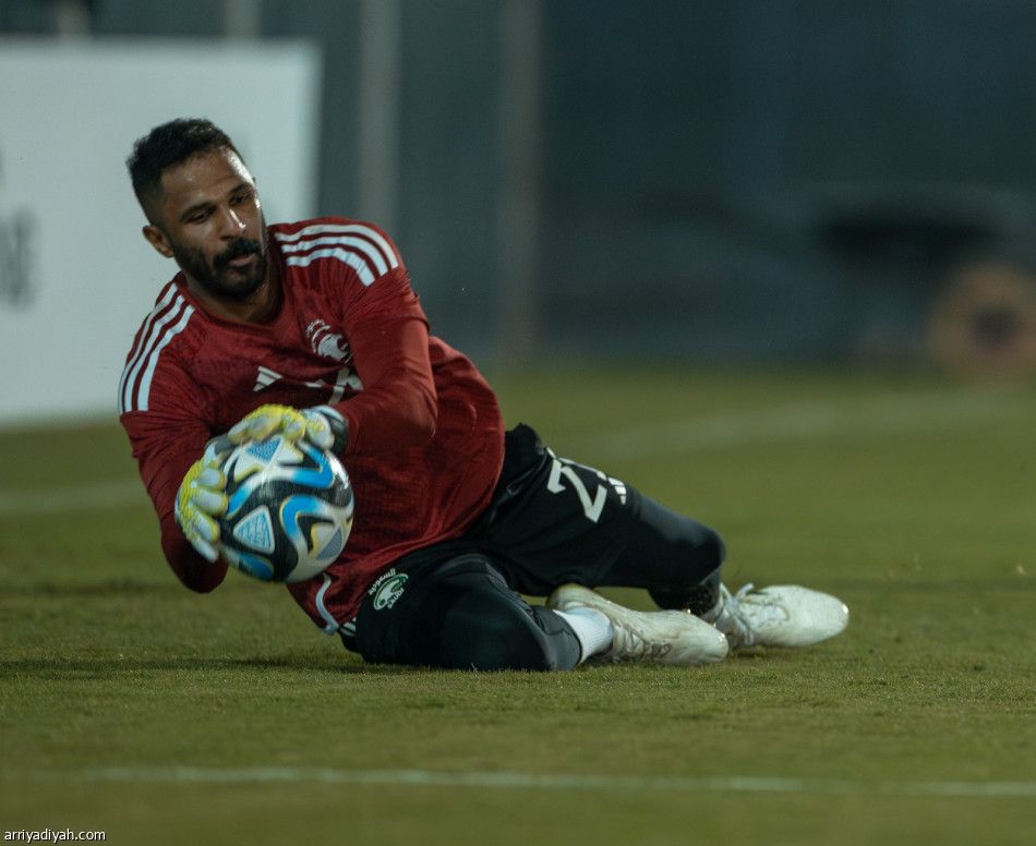 الأخضر يناور..وتمبكتي يغيب