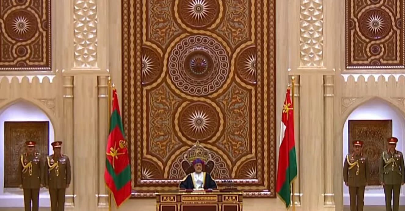 اهتمام سام بترسيخِ الهُويّةِ الوطنيةِ والتصدي للاتجاهاتِ الفكريةِ السلبيةِ المخالفة للسَمْتِ العُماني