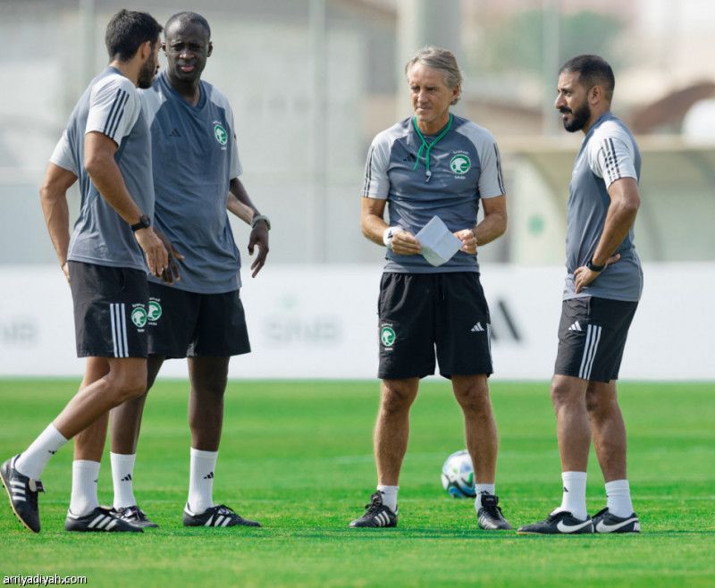 مانشيني يواجه الإعلام قبل باكستان