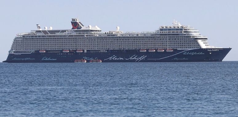 ميناء خصب يستقبل سفينة على متنها 2790 سائحًا