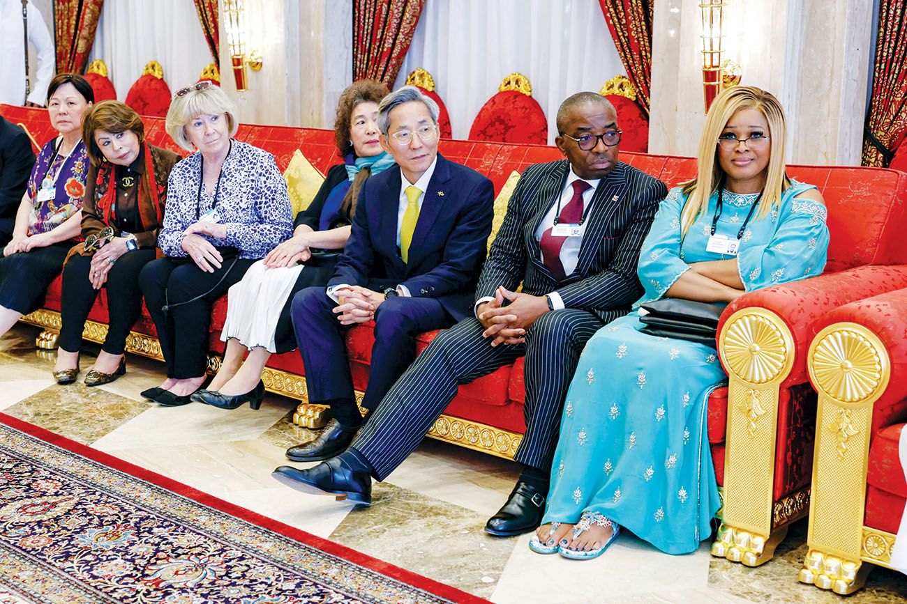 محمد بن راشد: الإمارات حريصة على بناء شراكات متينة مع المجتمع المالي تواكب طموحاتها للمستقبل