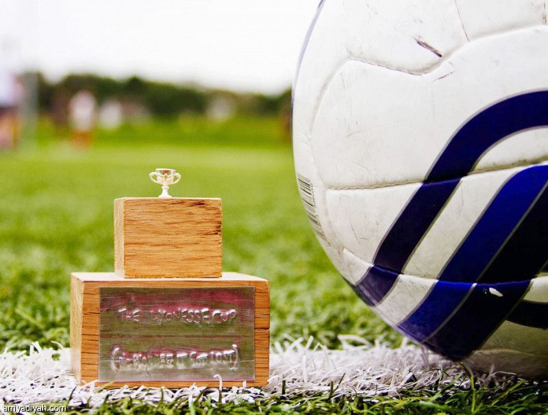 أصغر دوري في العالم فريقان يتنافسان طوال الموسم.. وكأس من 6 ميليمترات