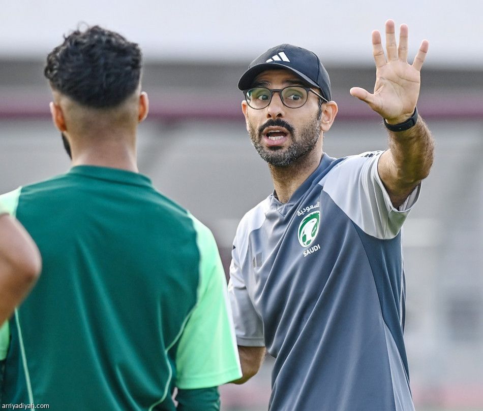 الشهري يستدعي باحسين