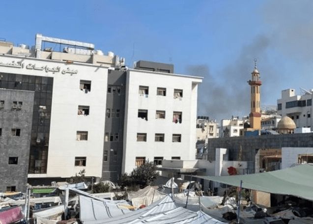 قوات الاحتلال الإسرائيلي تنسحب من داخل مجمع “الشفاء” الطبي