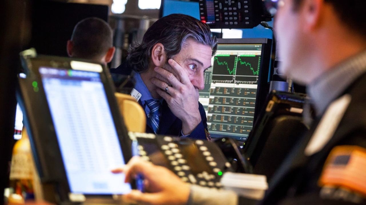 التقلب الشديد للأسواق يعقد خطط البنوك المركزية تجاه أسعار الفائدة