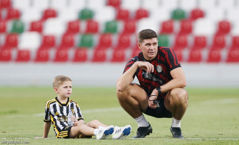 جيرارد يعاقب الكويكبي بـ «الانفرادي»