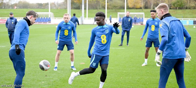 «الإنجليزي» يستبعد بيلينجهام وكولويل