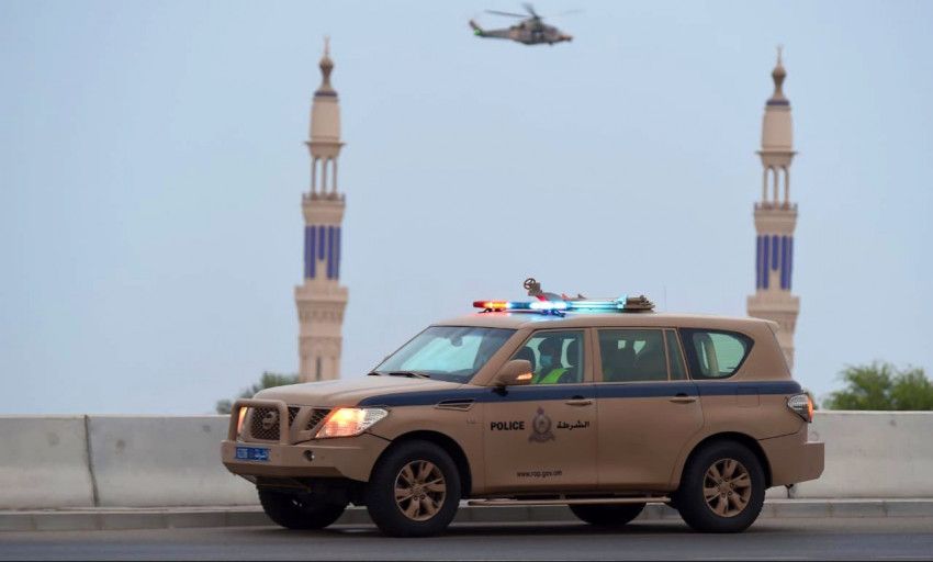 الشرطة تُلقي القبض على متهم بسرقة مركبة