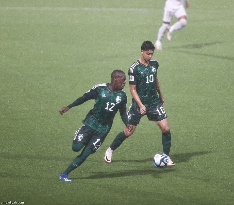 الأخضر يحلّق بالرباعية الأولى