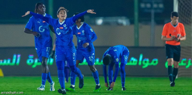 ممتاز السيدات.. الهلال يلحق الخسارة الأولى بالاتحاد