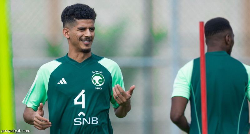 هندي يلتحق بمعسكر الأخضر