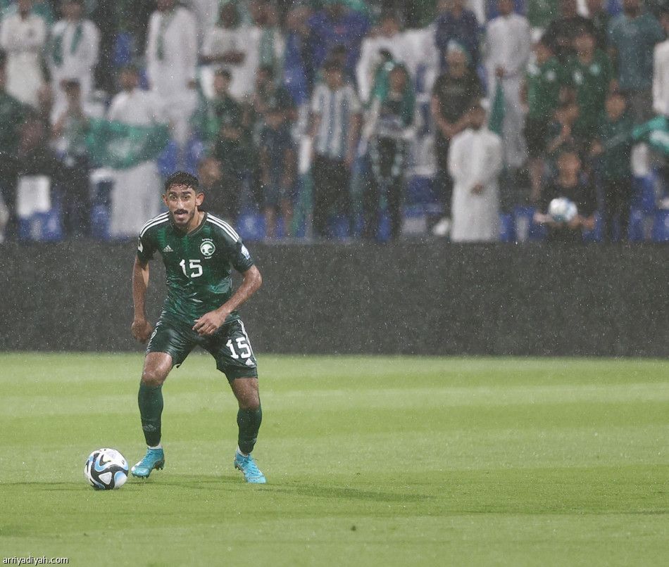 الأخضر يحلّق بالرباعية الأولى