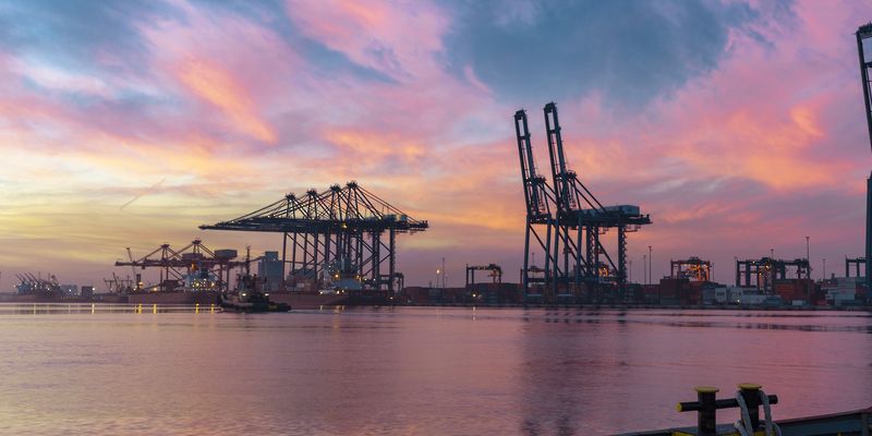 27 مليار دولار إجمالي استثمارات ميناء صحار والمنطقة الحرة