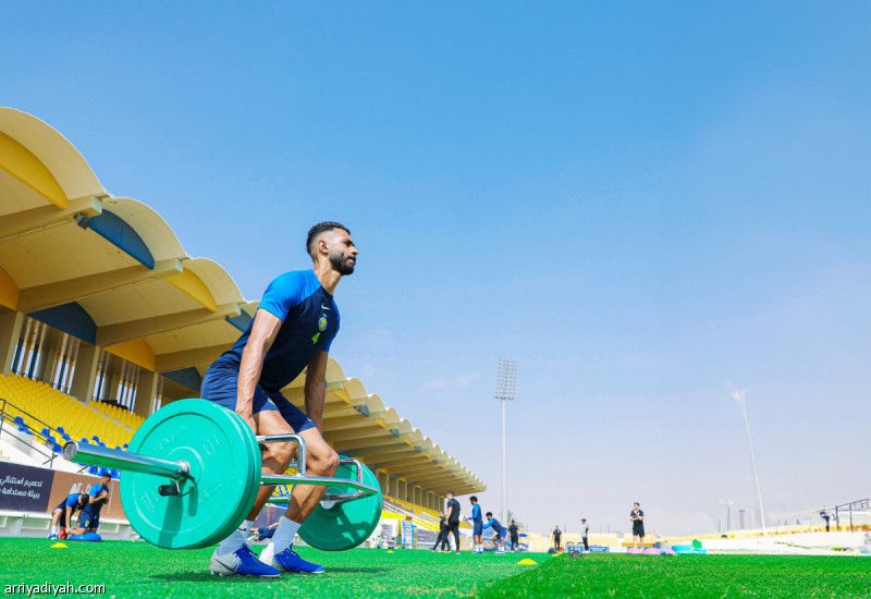 10 صاعدين يعوّضون الدوليين