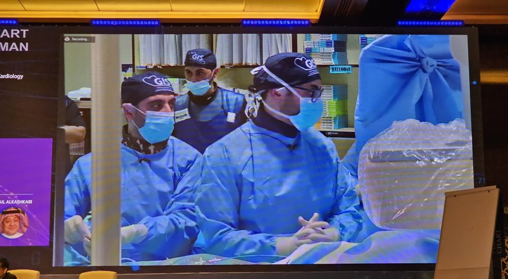 إنجاز طبي جديد.. إجراء عملية قسطرة معقدة ونادرة نُقلت عبر البث المباشر لمؤتمر عالمي