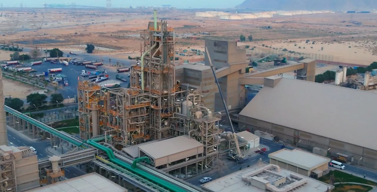 "فيرتيغلوب" تعلن عن تسليم أول شحنة في العالم من الأمونيا المنتجة بالاعتماد على مصادر الطاقة المتجددة