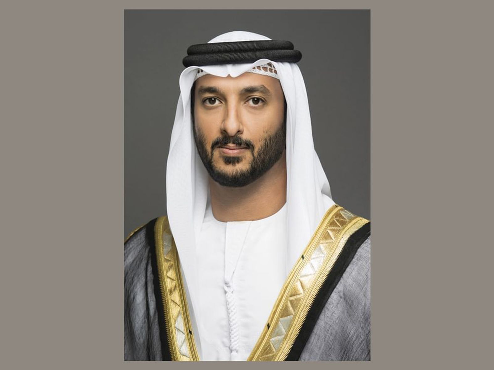 ابن طوق: الإمارات من أوائل الدول التي تبنت الاستدامة ومراعاة الأثر البيئي لقطاع الطيران