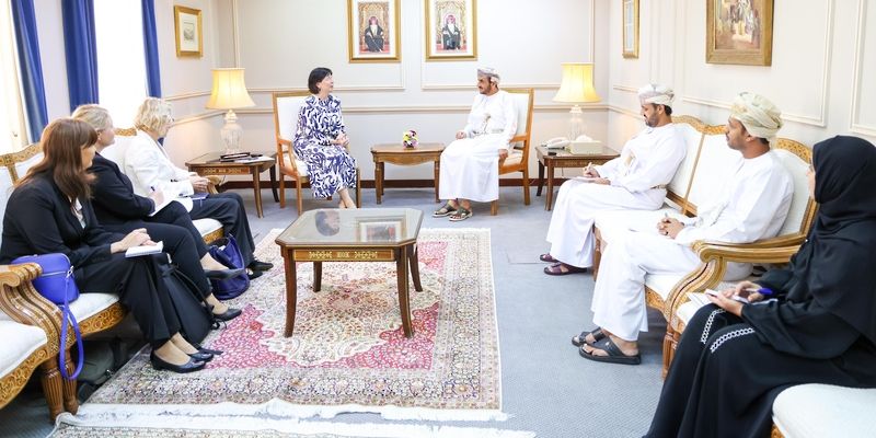 سلطنة عُمان واستونيا تستعرضان العلاقات الثنائية