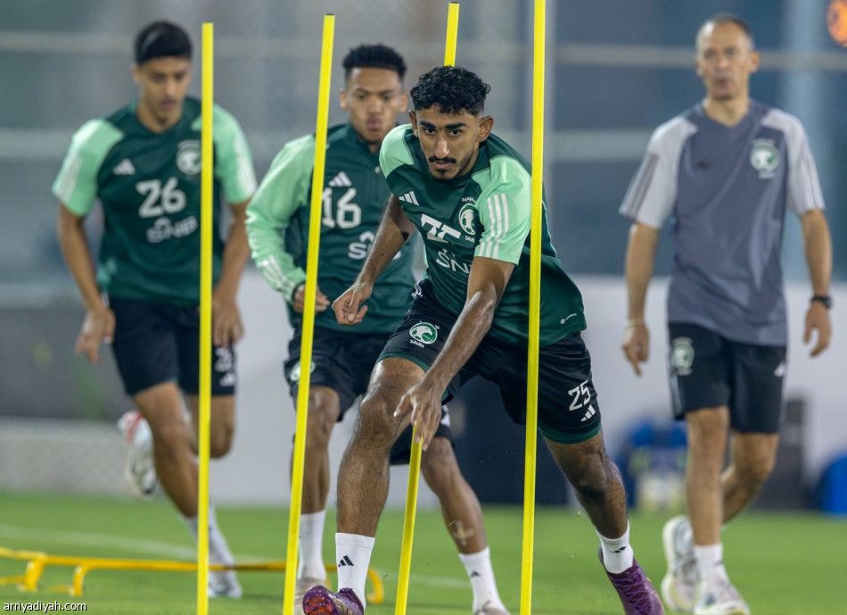 اليوم.. الأخضر يطير إلى الأردن