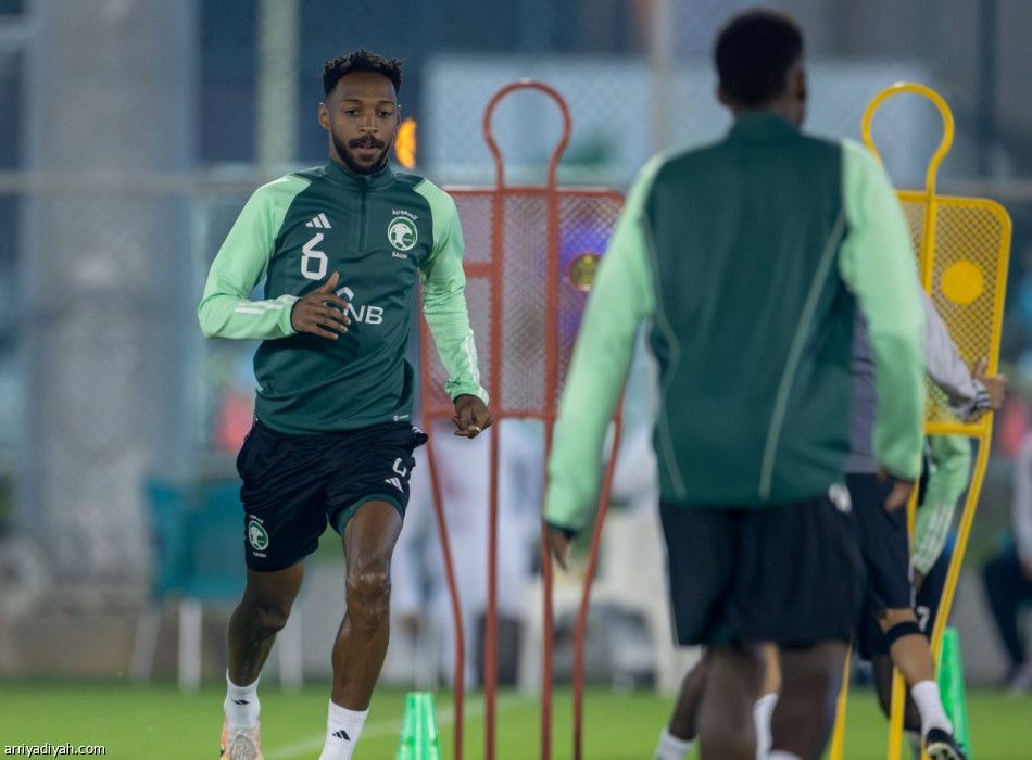 اليوم.. الأخضر يطير إلى الأردن