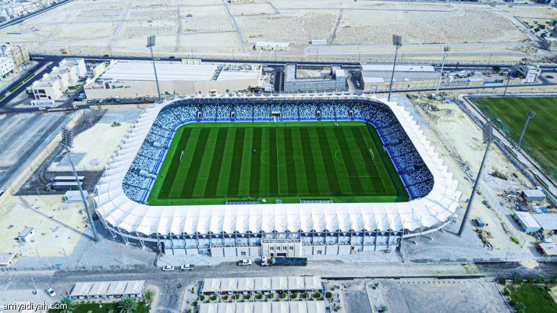 الفتح يدشن الملعب بنجوم «الثنائية»