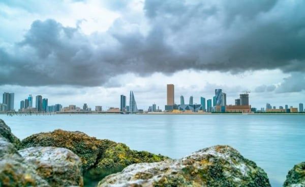 الأرصاد الجوية: توقعات بتأثر مملكة البحرين بحالة مطرية جديدة مع اقتراب منخفض جوي