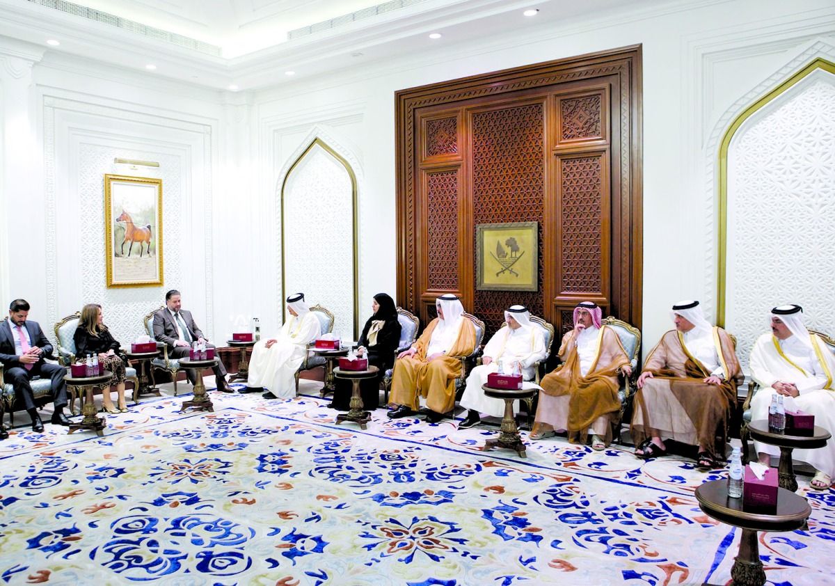 رئيس «الشورى»  يجتمع مع وزير الاقتصاد والتجارة اللبناني