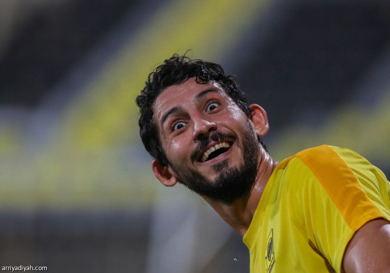 حجازي يعود في آسيا