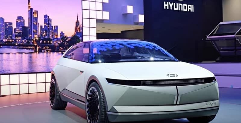 الروبوتات تشغل مصنع «هيونداي» للسيارات الكهربائية في سنغافورة