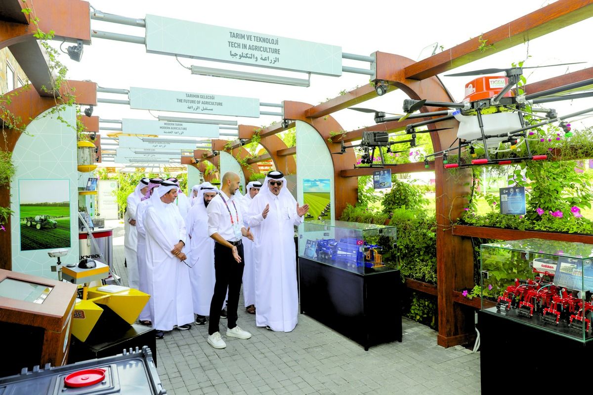 وفد غرفة قطر يطلع على تجارب «الاستدامة»