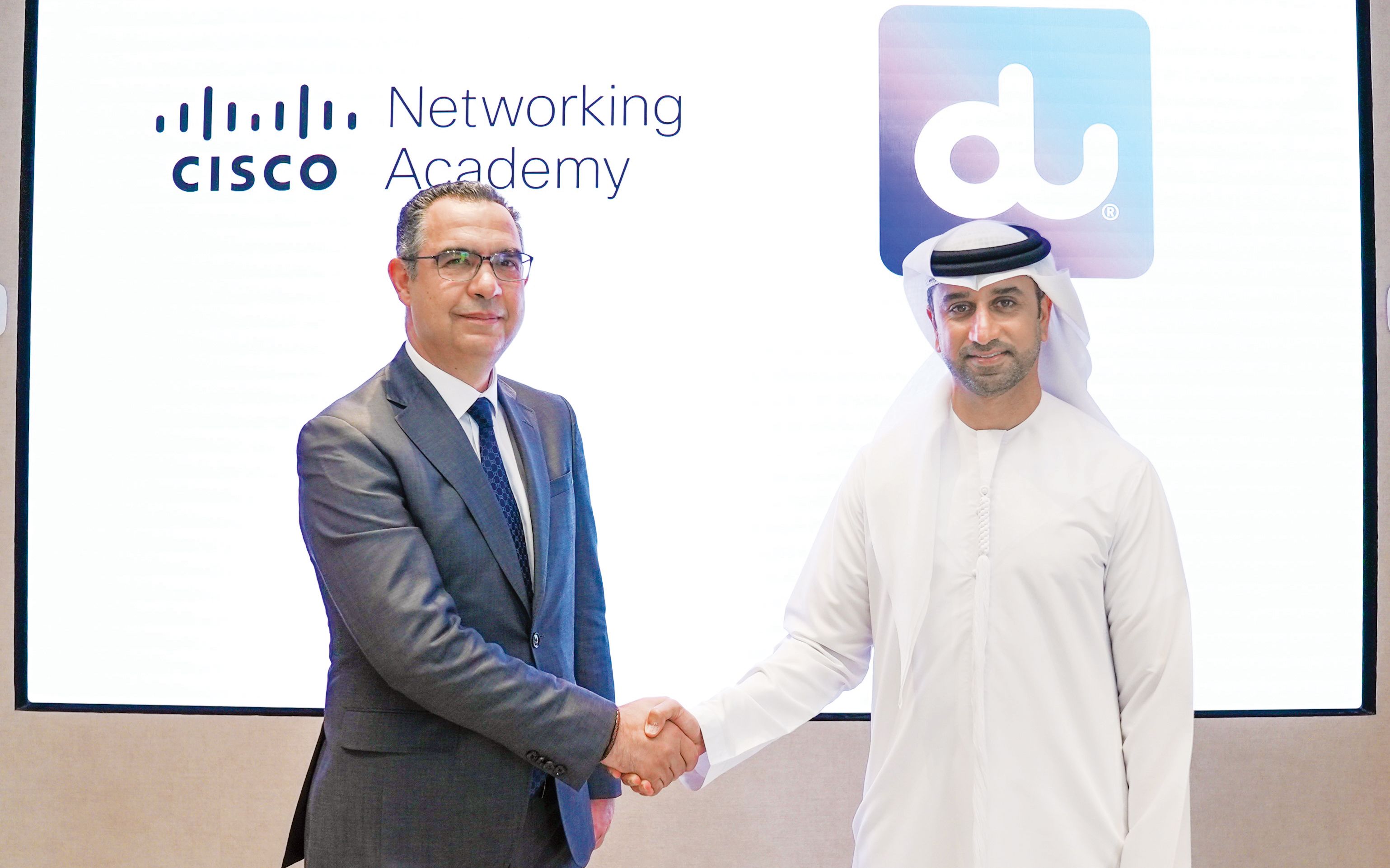 «دو» و«سيسكو» يتعاونان في تحسين أداء الكفاءات وتسريع عملية التحول الرقمي
