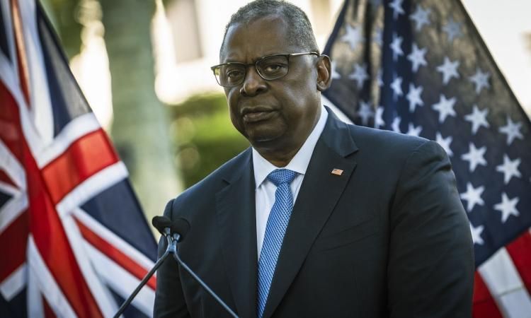 وزير الدفاع الأمريكي يشدد على ضرورة زيادة المساعدات الإنسانية إلى غزة