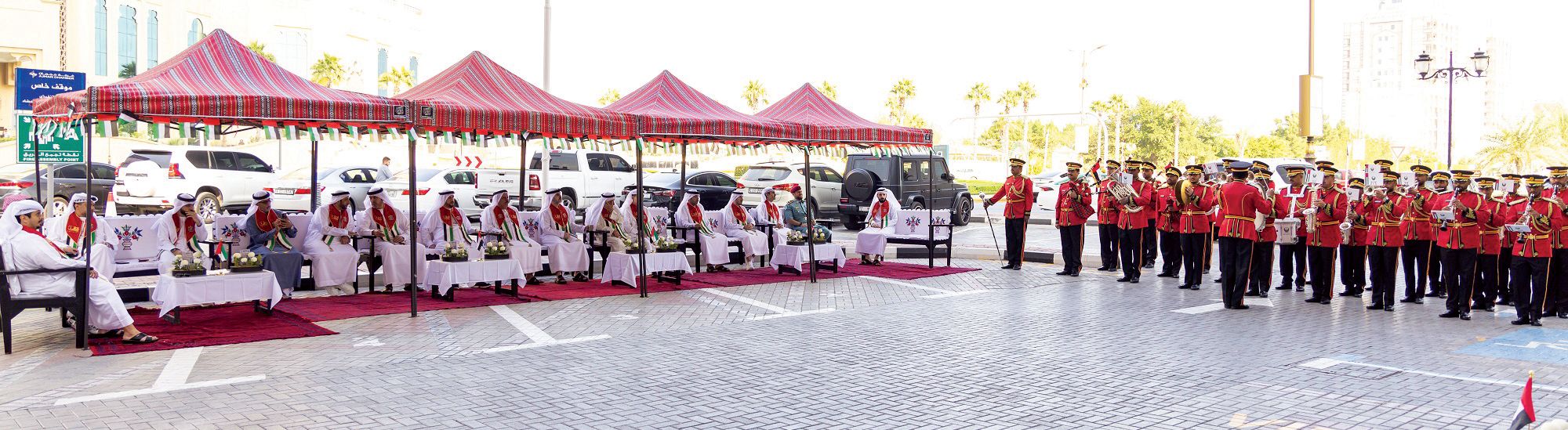 غرفة عجمان تحتفل بعيد الاتحاد الـ 52 مع موظفيها ومتعامليها