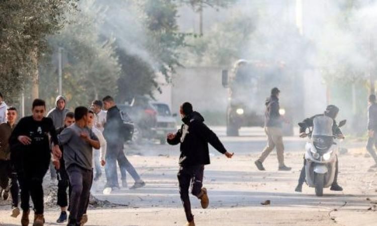 قوات الاحتلال تقصف بالمدفعية مسجد في شمالي مدينة غزة