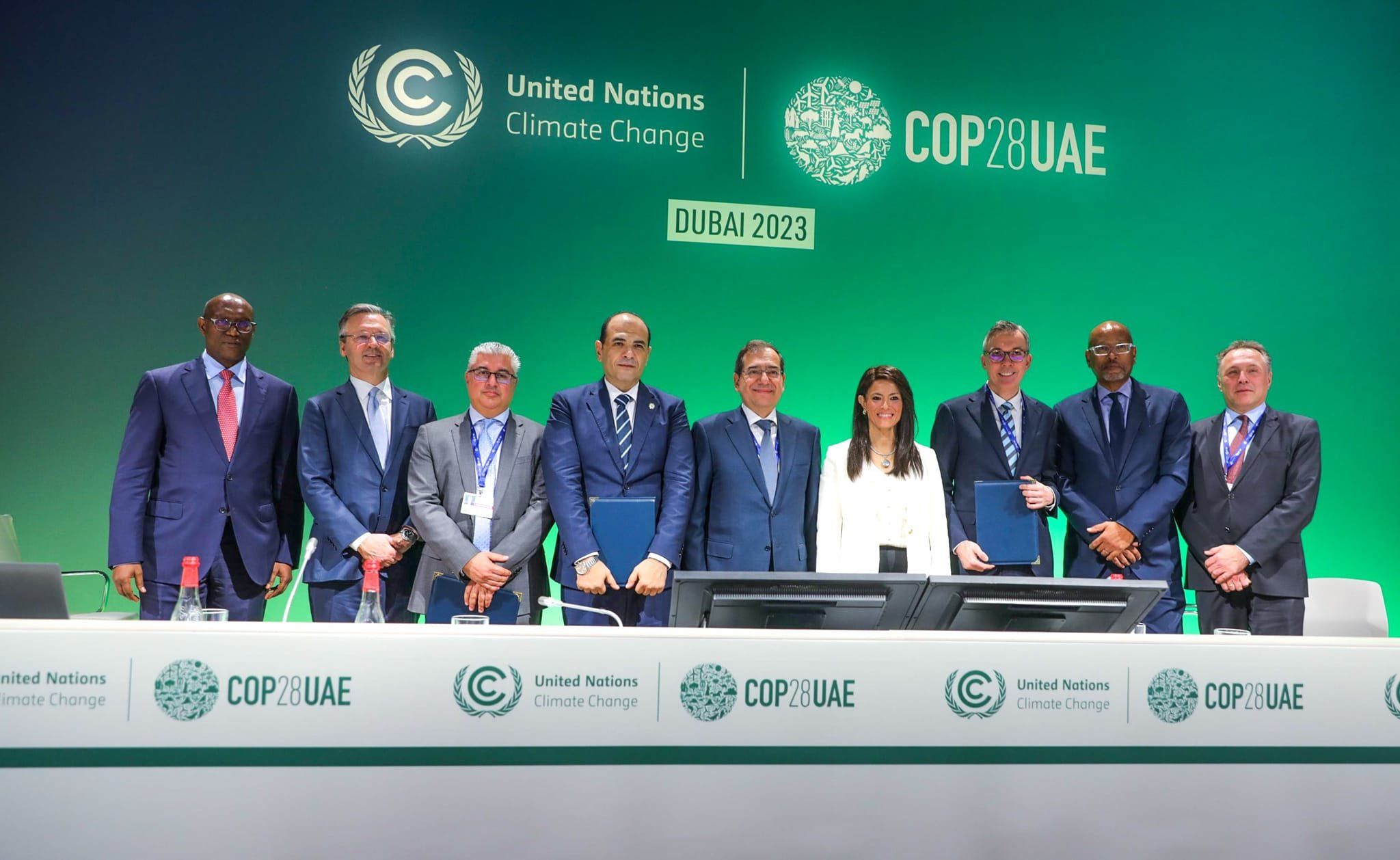 قناة السويس وسكاتك توقعان مذكرة تفاهم بـ 1.1 مليار دولار لتزويد السفن بالوقود الأخضر