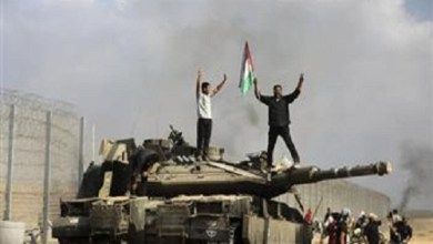 الفصائل الفلسطينية تعلن استهداف دبابة إسرائيلية غرب جباليا شمال قطاع غزة